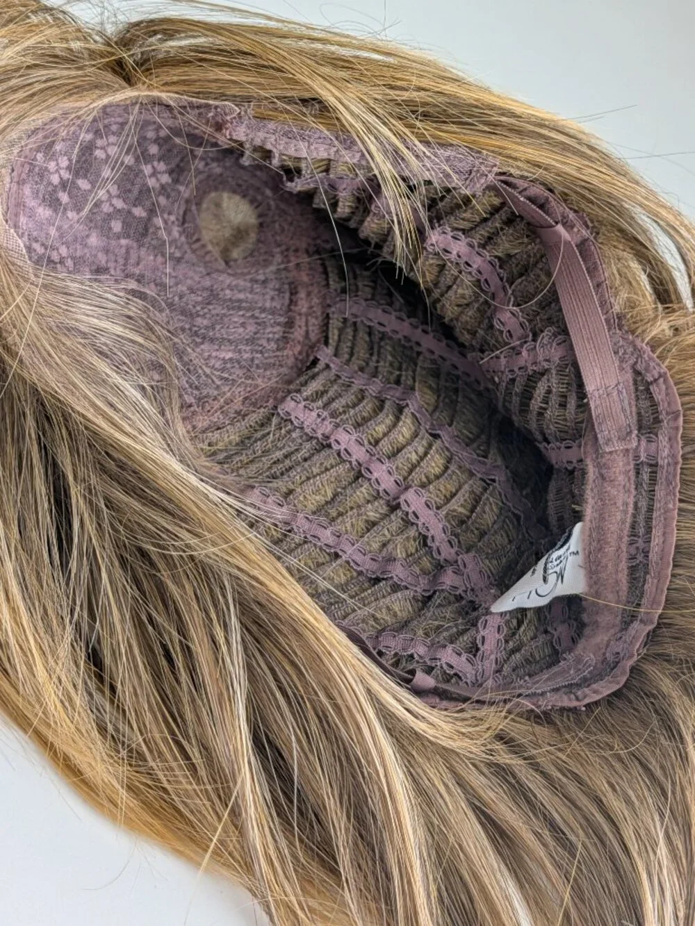 LUXHAIR Lace Front Smooth Shag Light Golden Brown Wig No Box Keralon Light - Picture 8 of 8